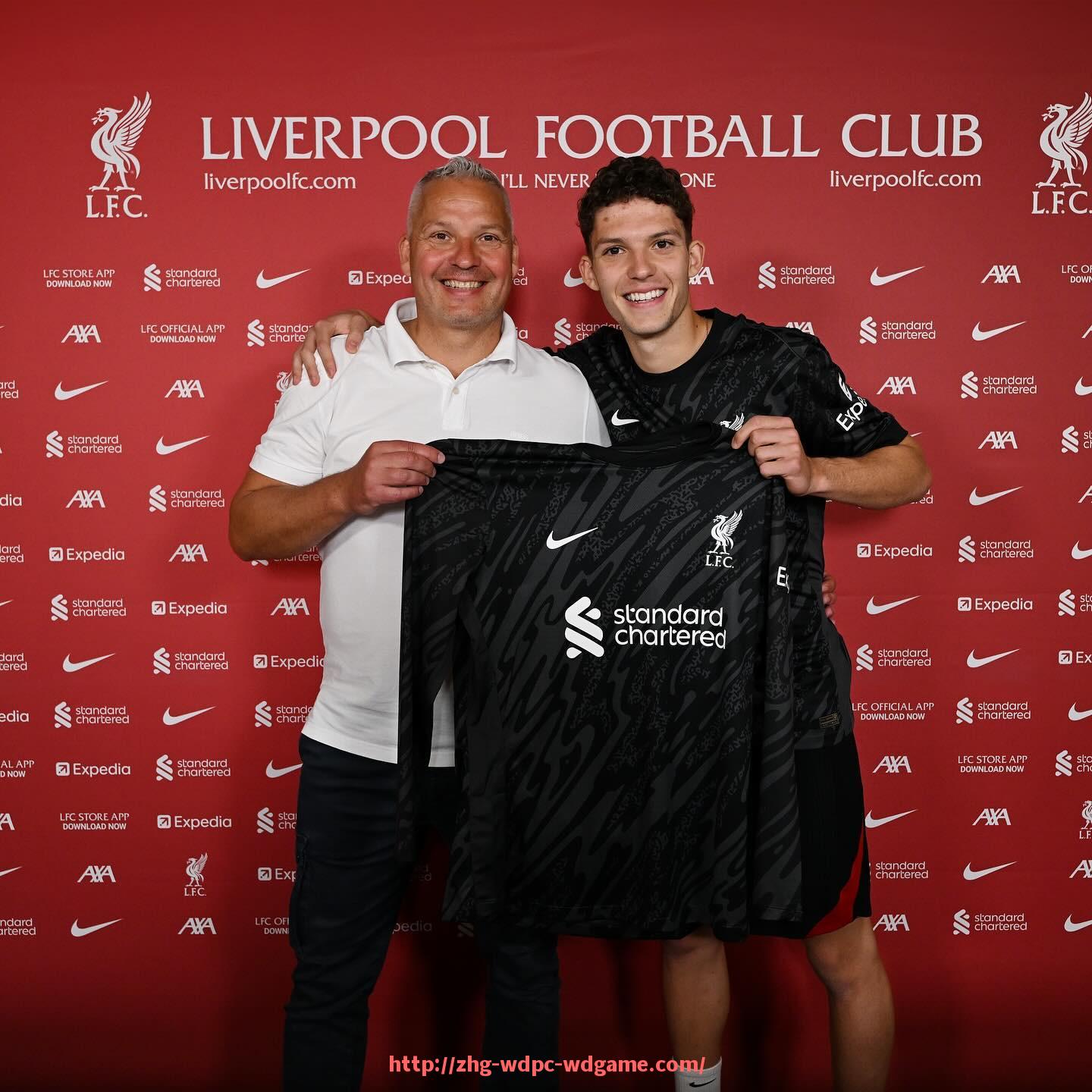 问鼎娱乐官方网站-法甲摩纳哥球员赛季表现对比：谁是摩纳哥赛季的最佳球员